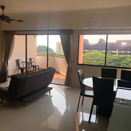 Beach Resort 7 Home Stay Sri Sayang Apartment Batu Ferringhi 3Bedroom Exterior photo